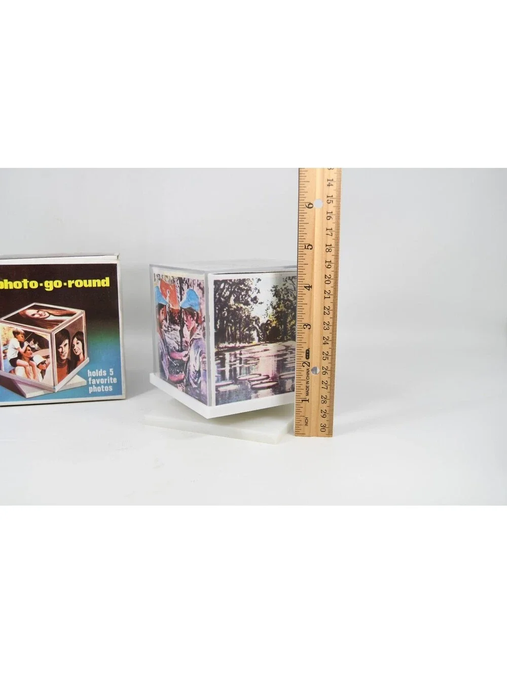 VTG 1970s Acrylic Photo Cube Frame Photo Go Round for 3 3/4
